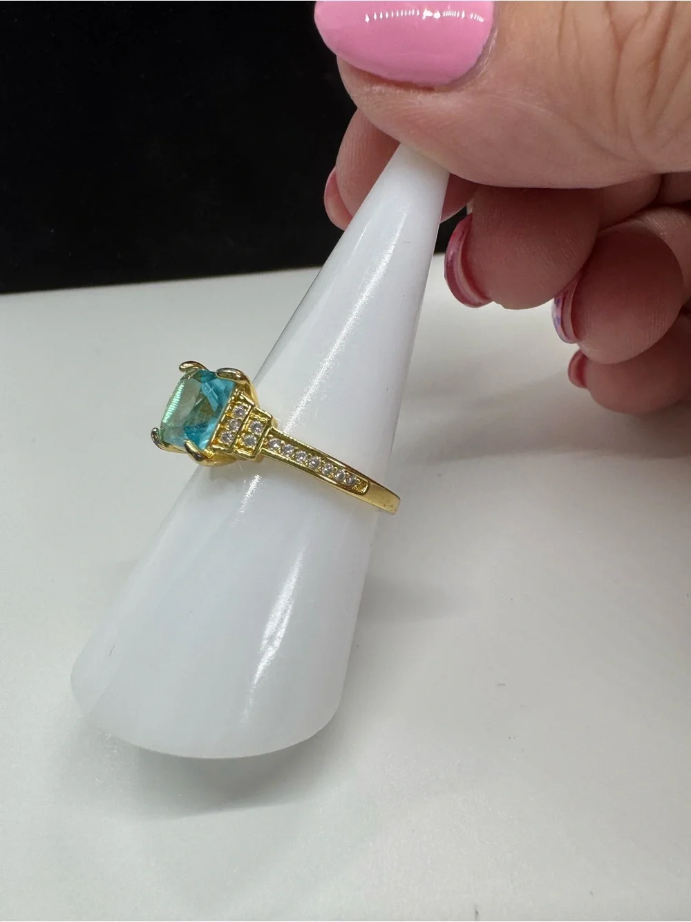 Bomb Party Gold-Plated Ring with Princess cut Blue Topaz Gemstone